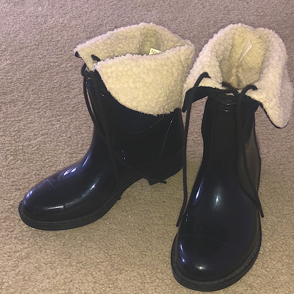 Rain boots